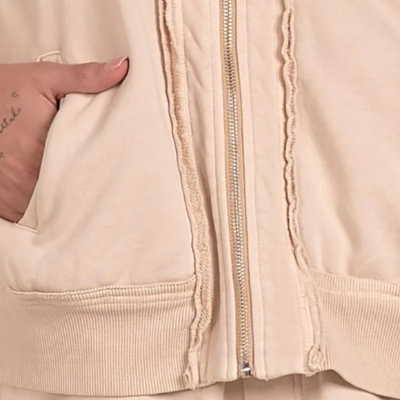 Elan Ainsley Zip-Up Vest - Sand. NWT. Size M - Picture 5 of 7